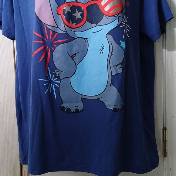 Disney Stitch July 4th Patriotic fireworks short sleeve tshirt Sz XL NWOT - Picture 2 of 5
